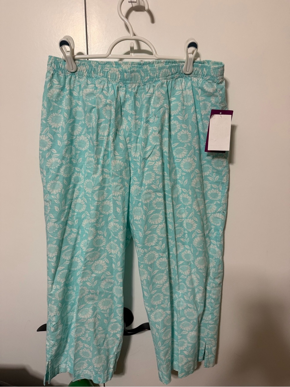 Cathy Daniels Aqua Floral Capri Pants size Large